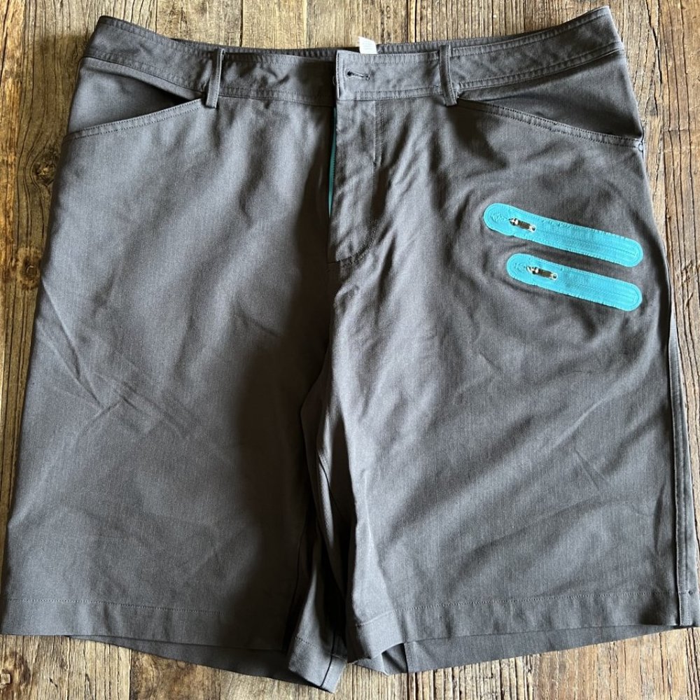 Lululemon Men's Shorts, Gray, Size 40